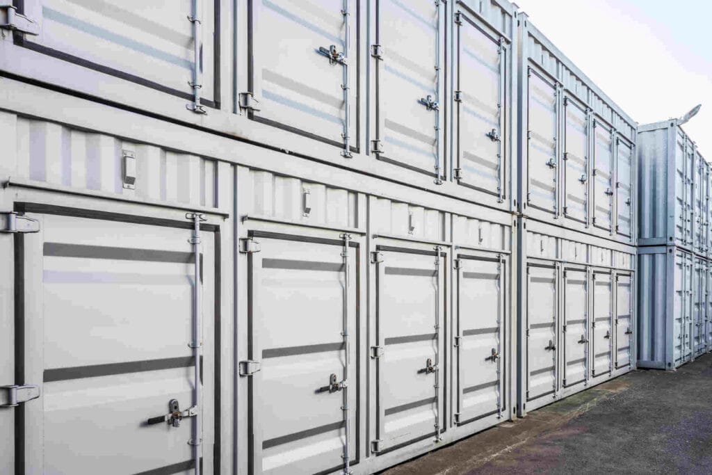 How Modular Lockers and Supply Units Can Improve Organization on Construction Sites